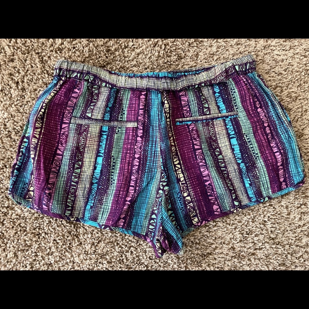 Forever 21 Shorts - Picture 2 of 7